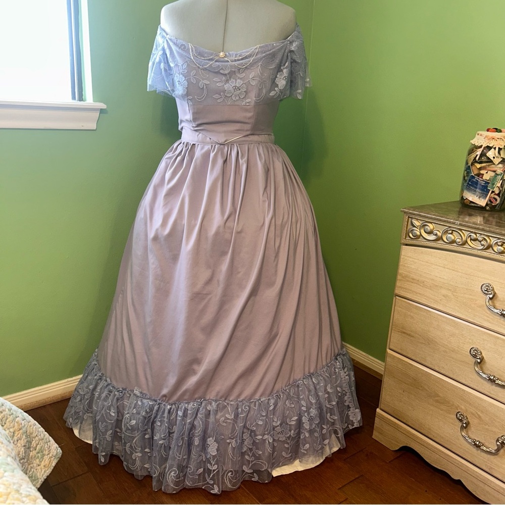 CUSTOMIZABLE PRINCESS DRESS - new materials